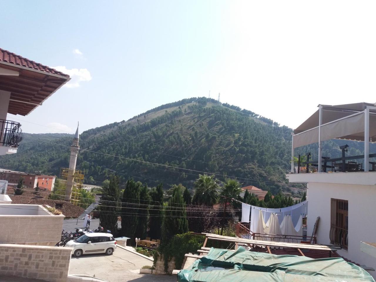 B&B Ajni Berat Exterior photo